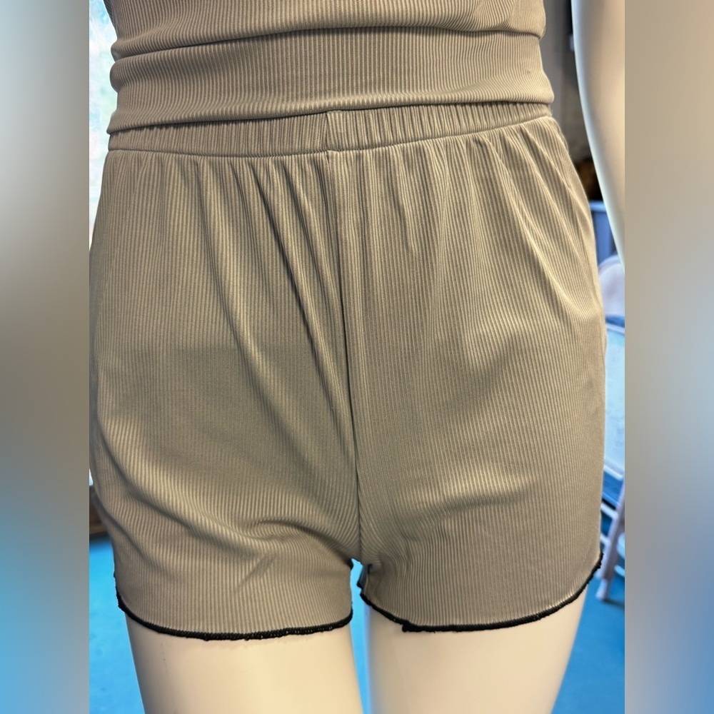 Women’s grey ruffled camisole & shorts pajama set solid color sexy comfy S NWOT - Picture 6 of 8